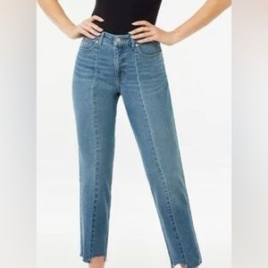 Sofia Jeans size 16. Never worn, new with tags!